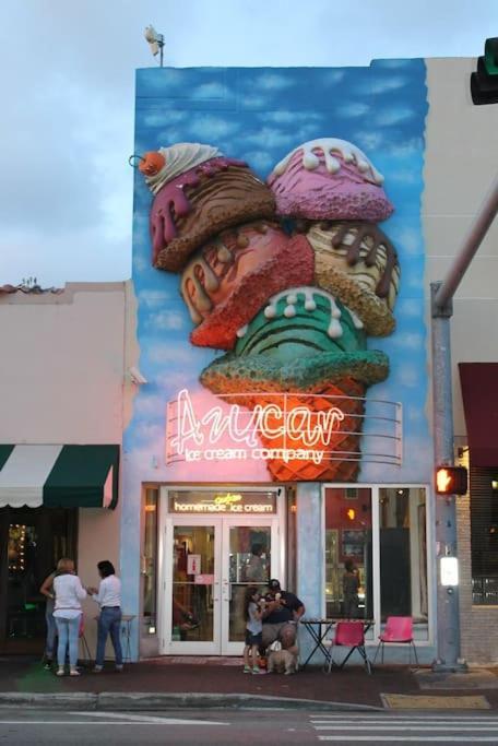 Amazing Experience In Calle Ocho Miami Exterior photo